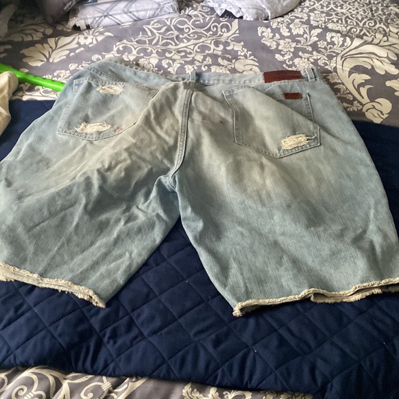 LRG distressed jean shorts - Picture 2 of 2